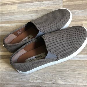 Steve Madden Slip on Flats